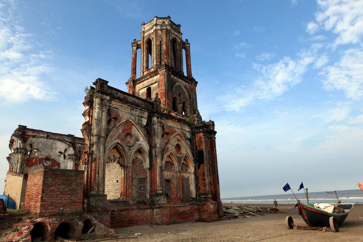 Nhà thờ đổ Nam Định - Điểm đến lý tưởng của du khách